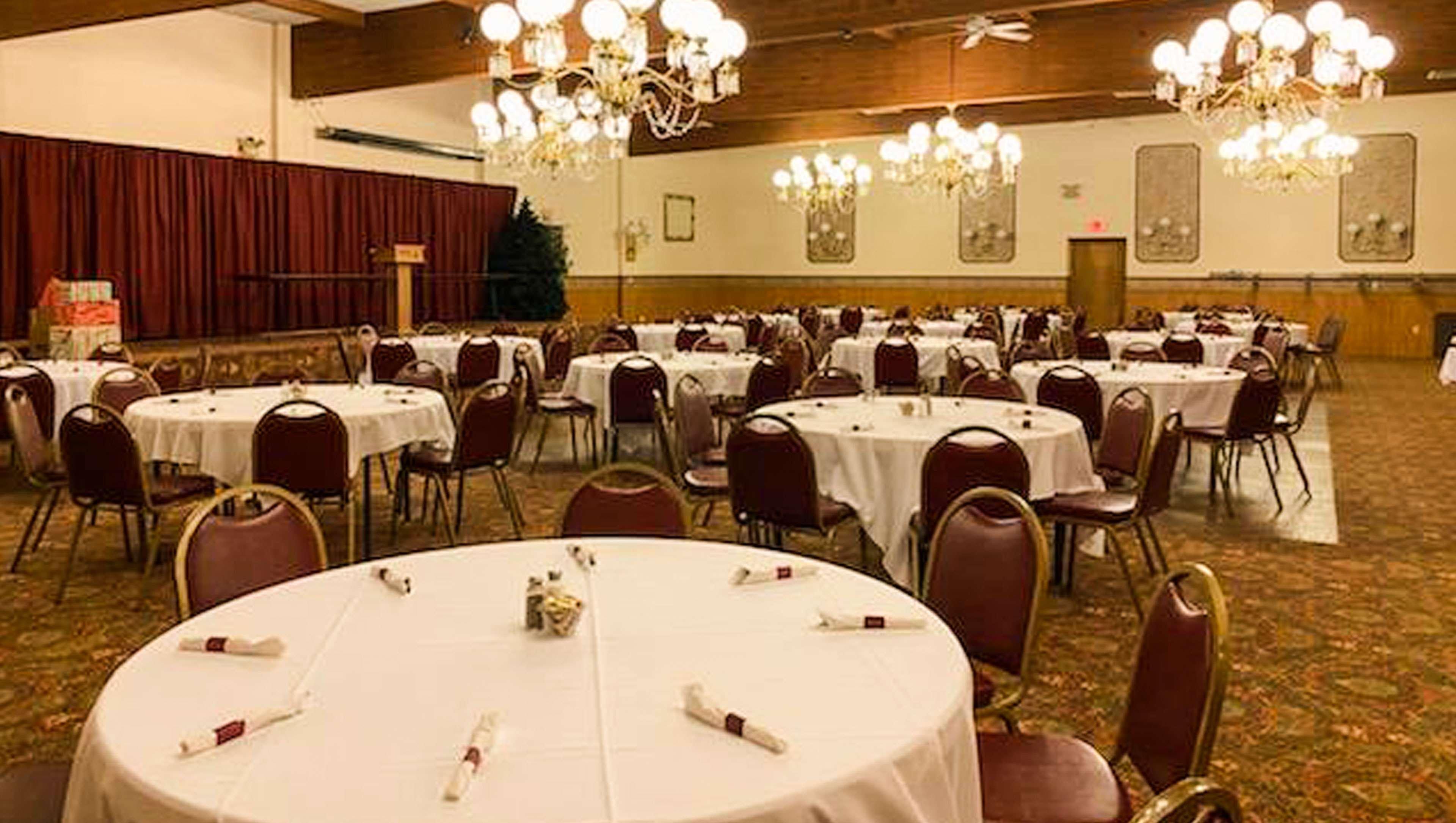 Voyageur Inn&Centro de Conferencias Reedsburg Exterior foto