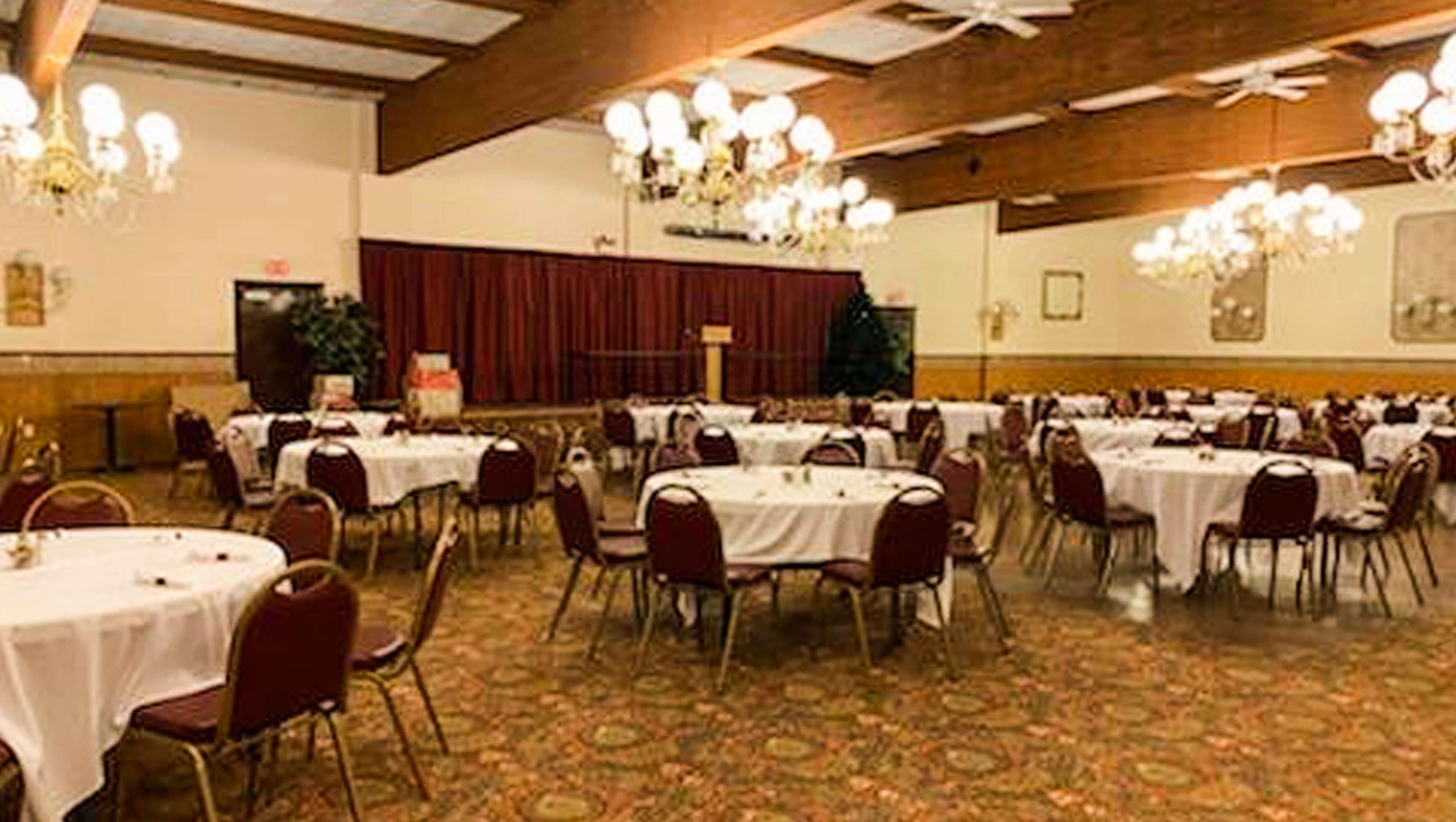 Voyageur Inn&Centro de Conferencias Reedsburg Exterior foto