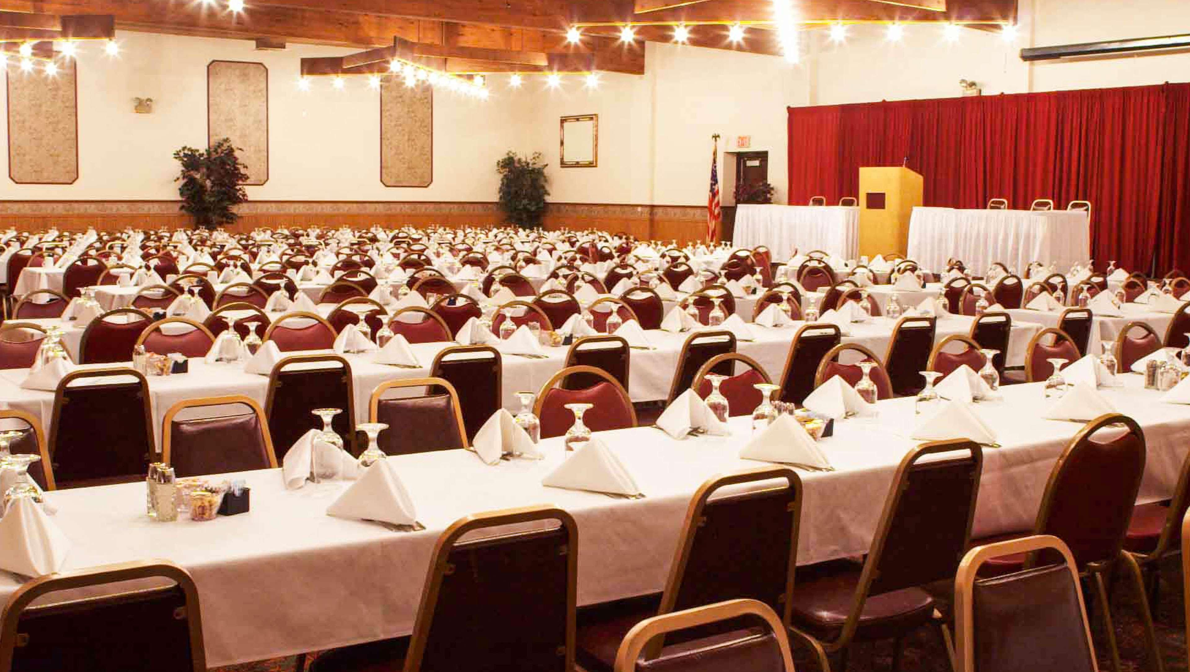 Voyageur Inn&Centro de Conferencias Reedsburg Exterior foto