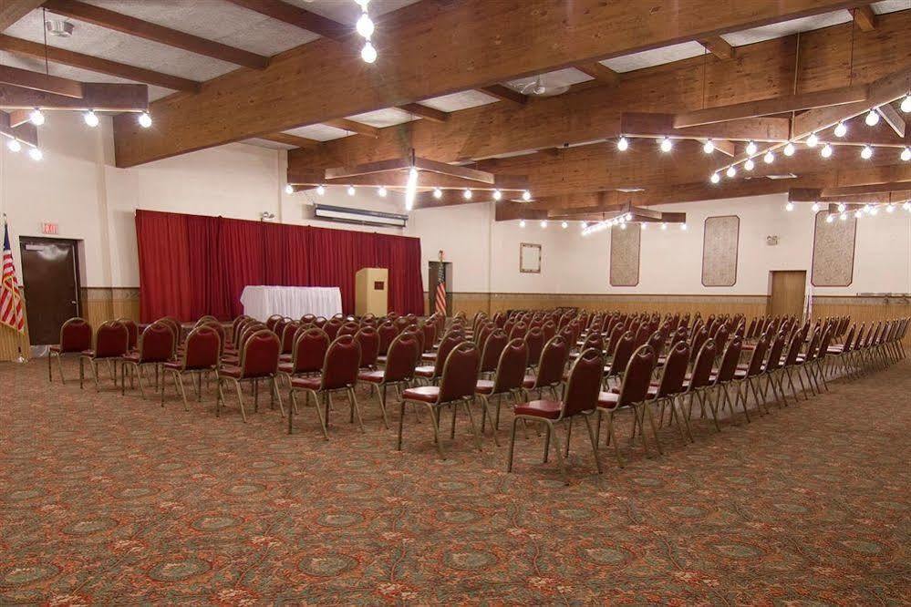 Voyageur Inn&Centro de Conferencias Reedsburg Facilidades foto